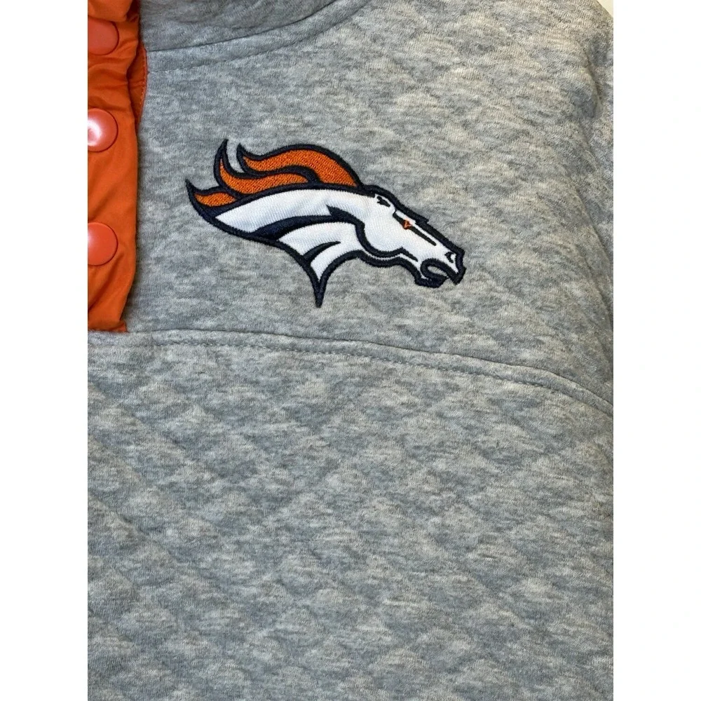 NFL Denver Broncos Women's Quilted Snap Neck Pullover Gray Logo Size XXL